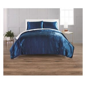 Blue satin king bedspread set